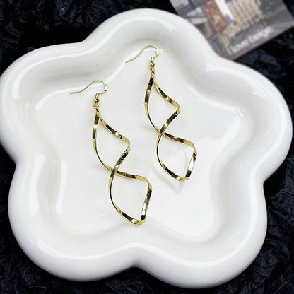 Spiral Dangle Brincos | Ouro