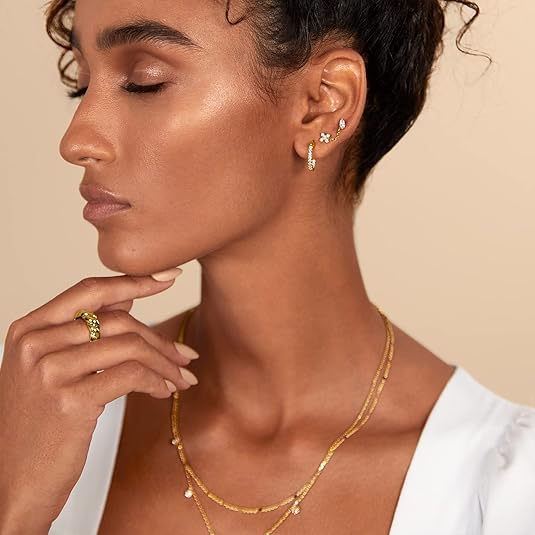 Pear Cut Studs | Ouro