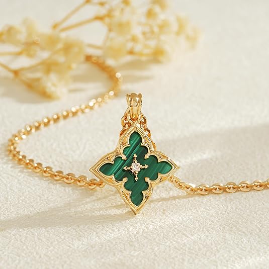 Esmeralda Clover Pendant Colar | Ouro