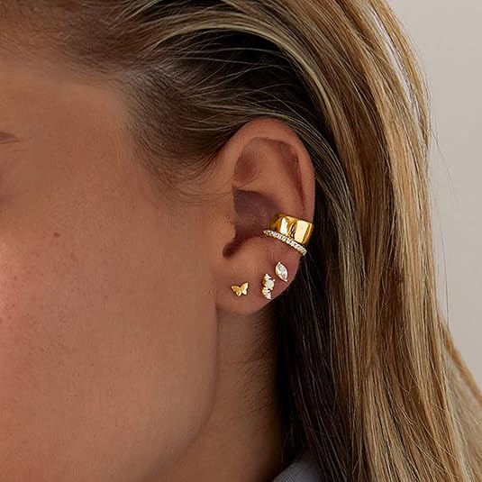 Pear Cut Studs | Ouro