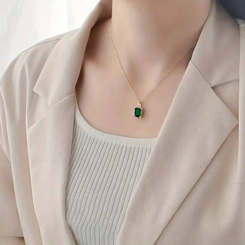 Ouro Esmeralda Rectangular Halo Colar