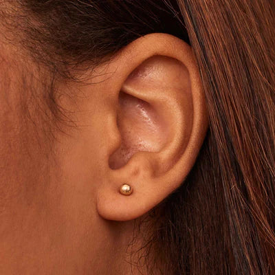 Have a ball studs | Ouro