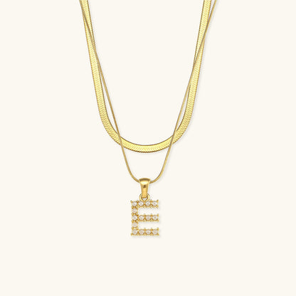 Fiona Layered Ouro Initial Letter Colar