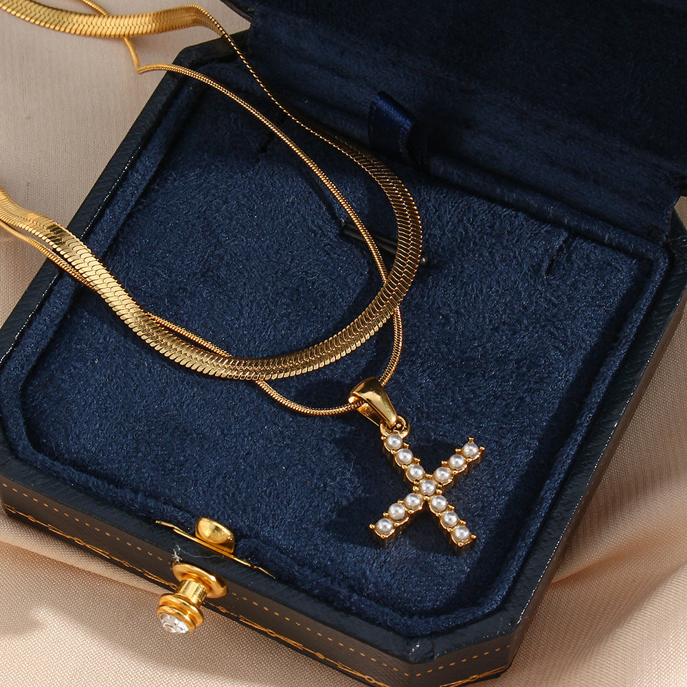 Fiona Layered Ouro Initial Letter Colar