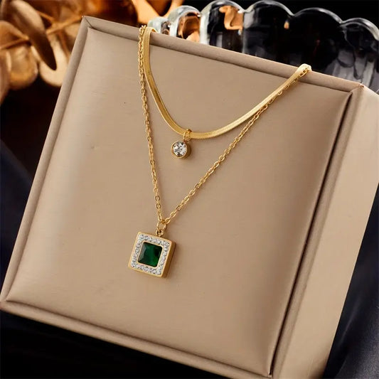 Ouro Esmeralda Layered Colar