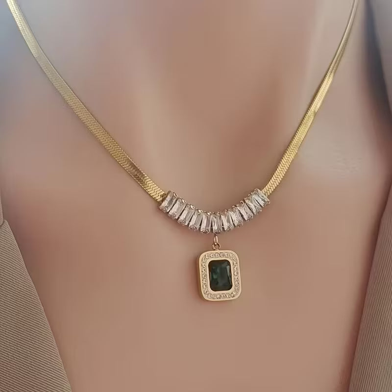 Regalia Prism Esmeralda Colar | Ouro