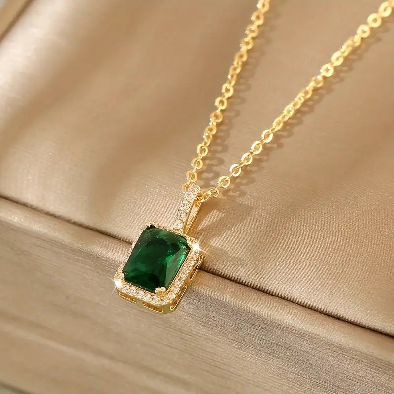 Ouro Esmeralda Rectangular Halo Colar