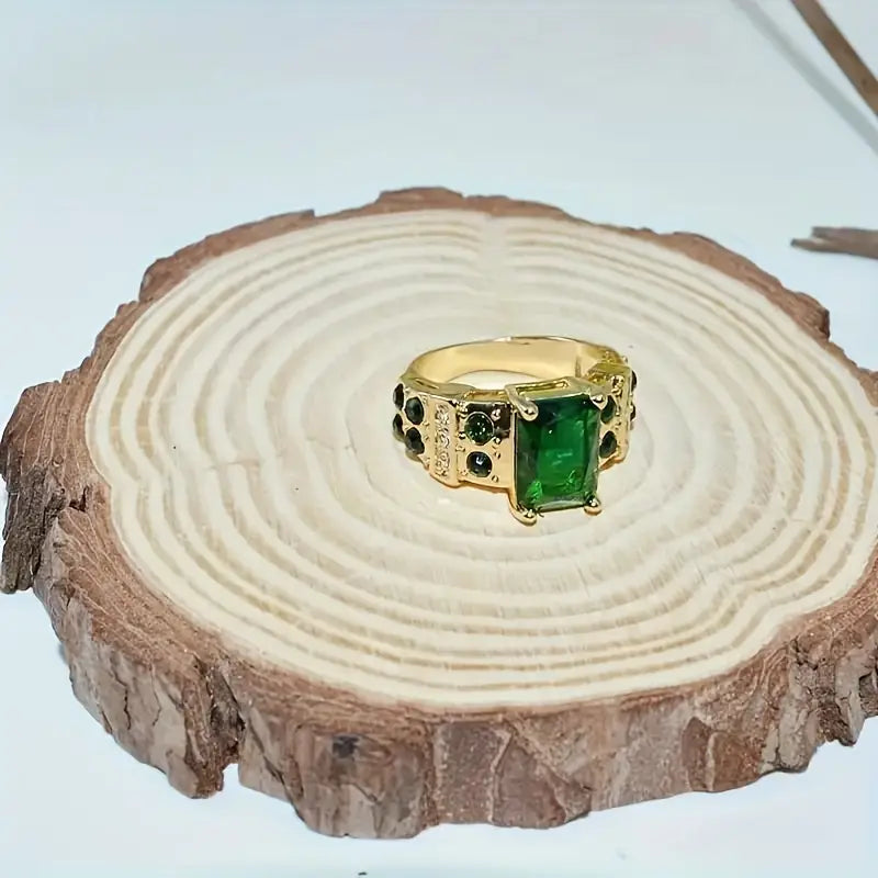 Averine Virdara Anel | Ouro
