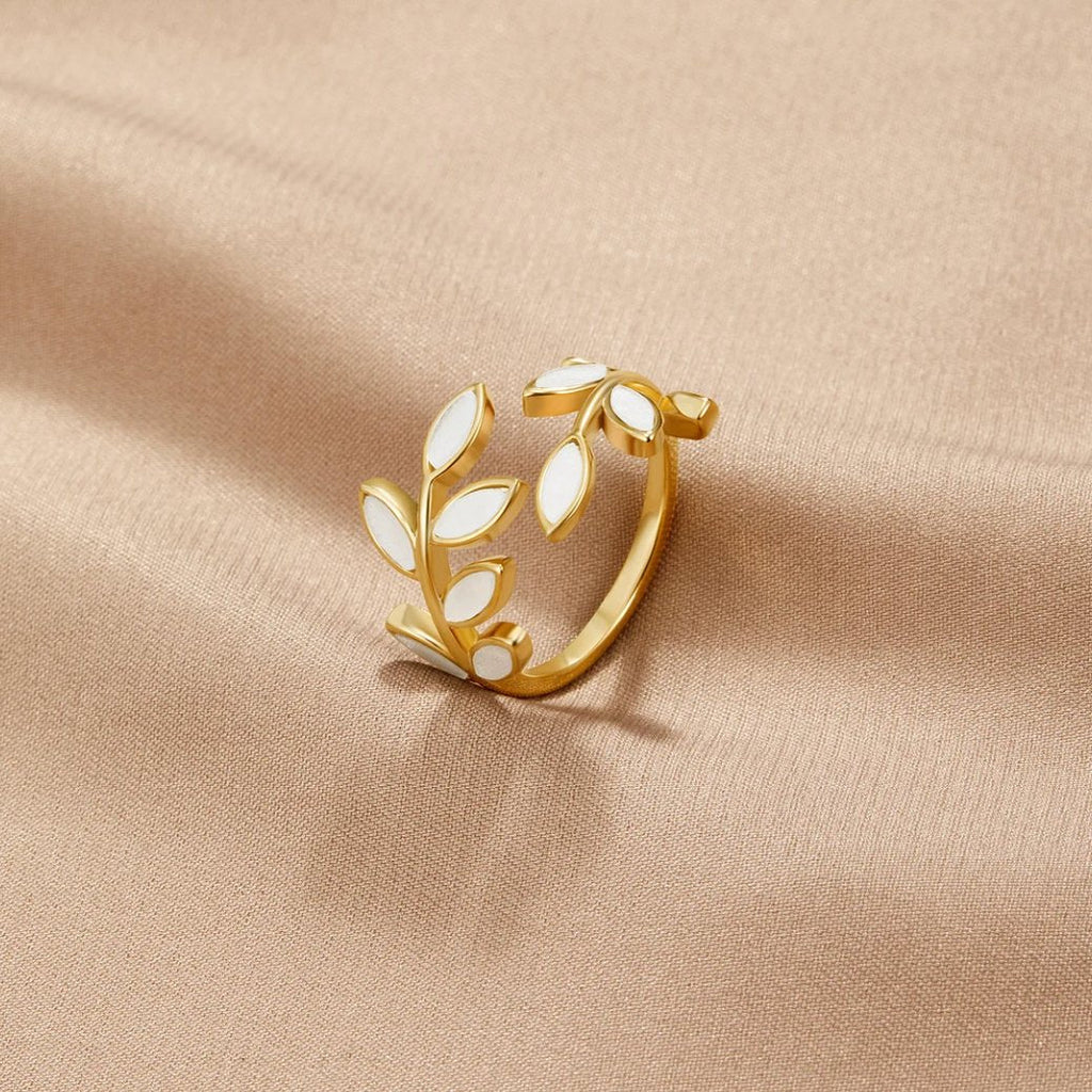 Ouro Leaf Motif Anel