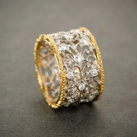 Prata and Ouro Ornate Band Anel