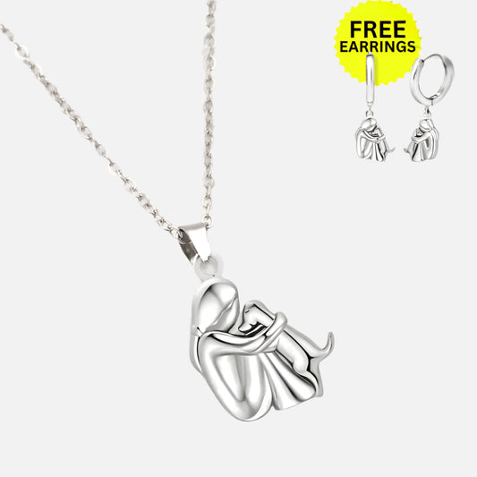 Wynter™ - Hug Pendant with Matching Brincos