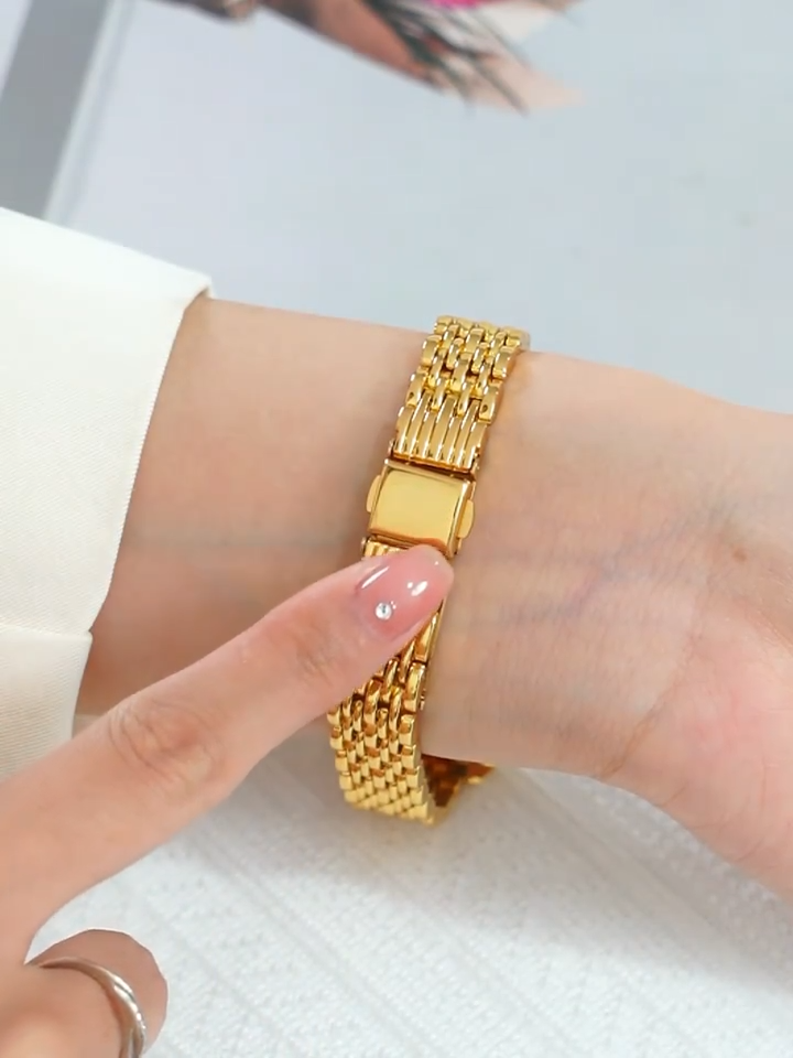 Regalia Link Watch | Ouro